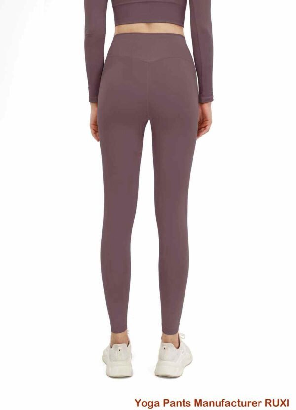 Sujetador deportivo sin costuras color caqui para mujer