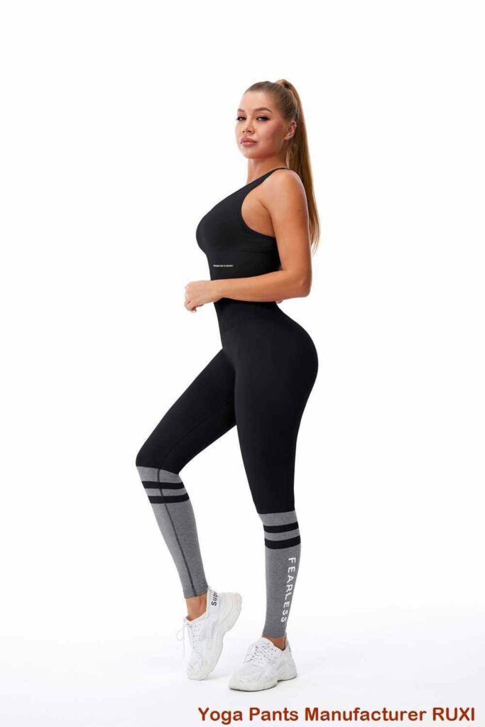 Pantalones cortos de yoga de ajuste cómodo para hombres