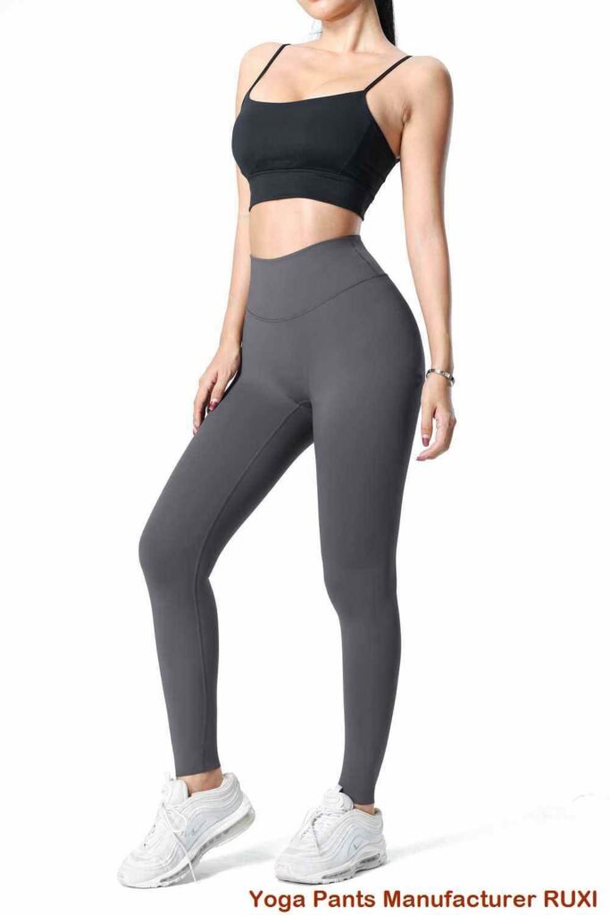 Pantalones cortos deportivos largos y cómodos para hombre