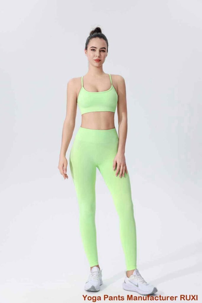 Pantalones cortos de ciclismo en tonos neutros RUXI es3390