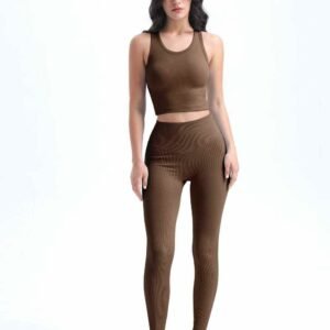 Sujetador deportivo ajustado alrededor de la caja torácica