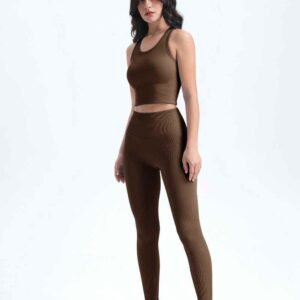 Conjunto de pantalones de yoga sin costuras y top corto